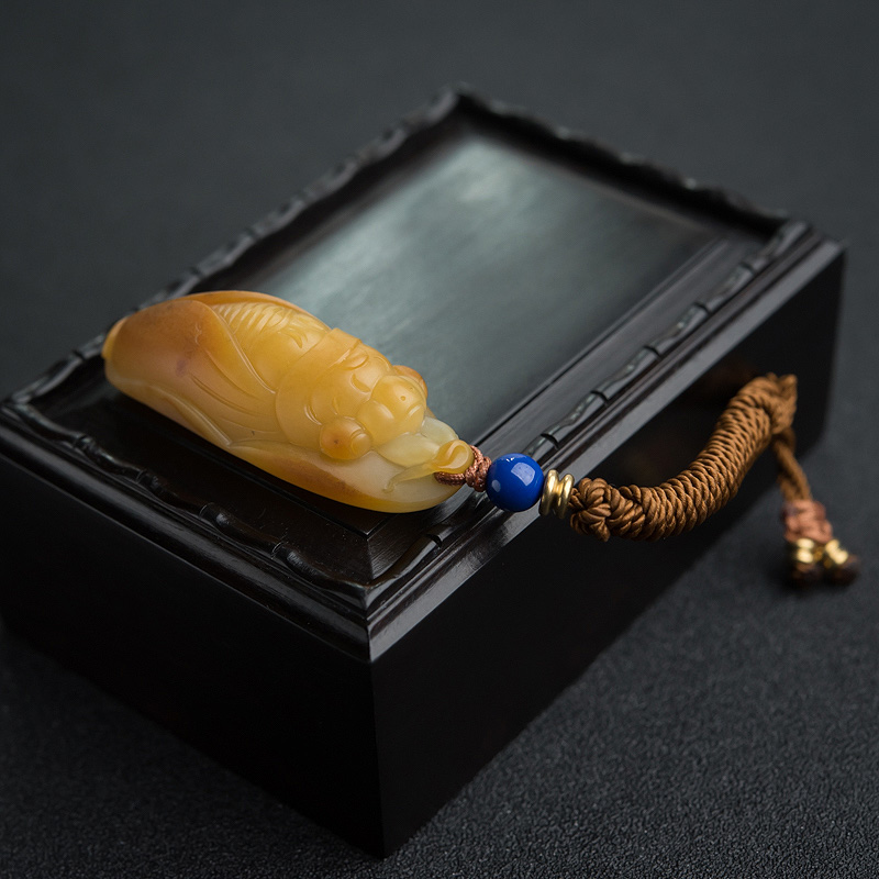 籽料和田玉一鸣惊人吊坠-红掌柜