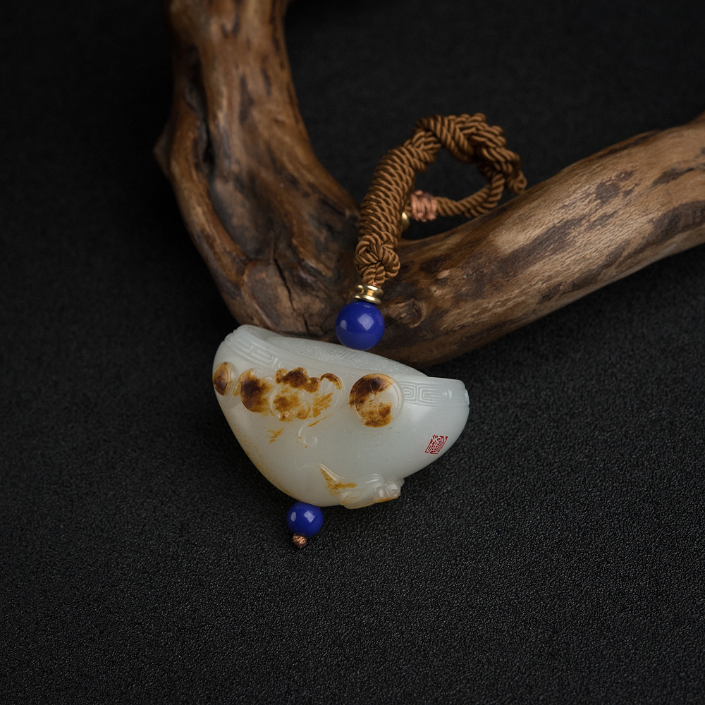 籽料和田玉福在眼前吊坠-红掌柜