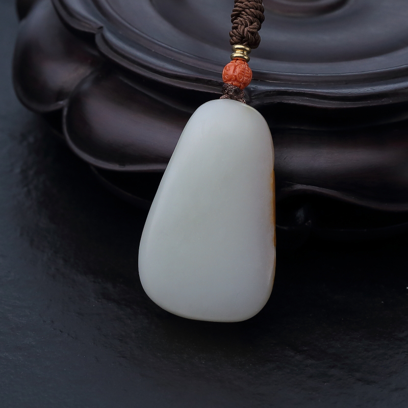 天然籽料和田玉福在眼前吊坠-红掌柜