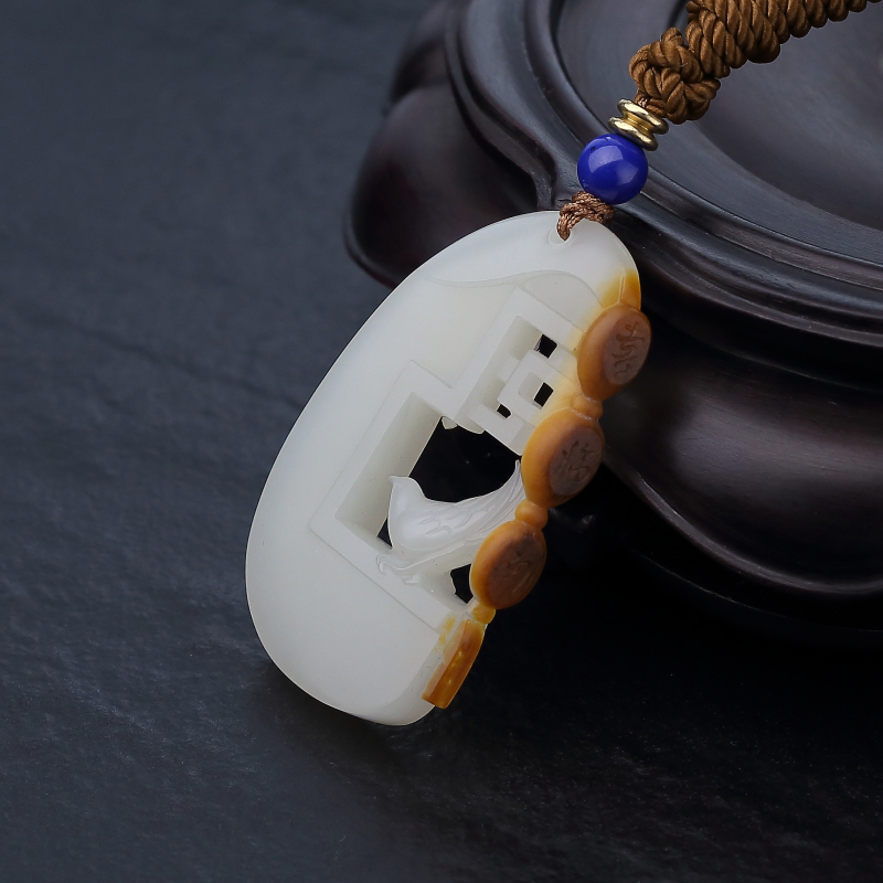 籽料俏色和田玉镂雕喜临门吊坠-红掌柜