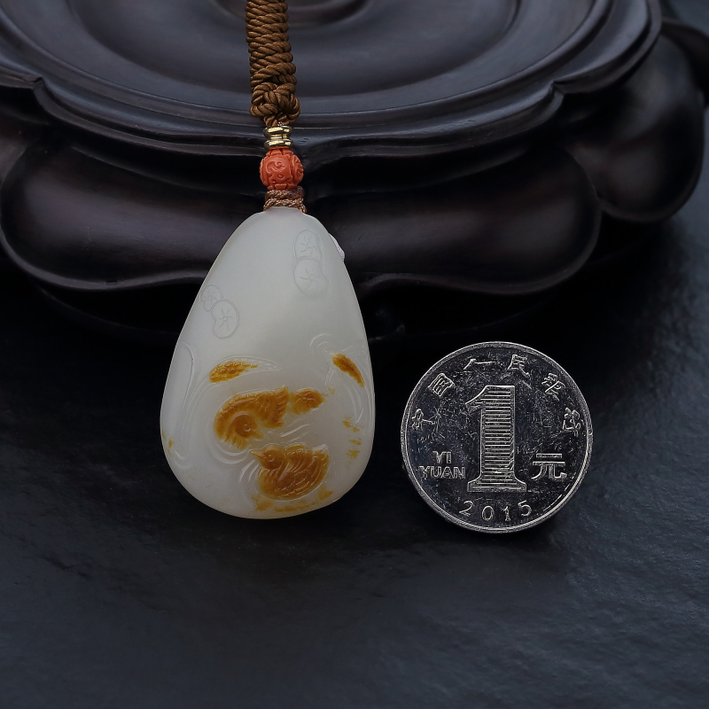 和田玉鸳鸯吊坠-红掌柜