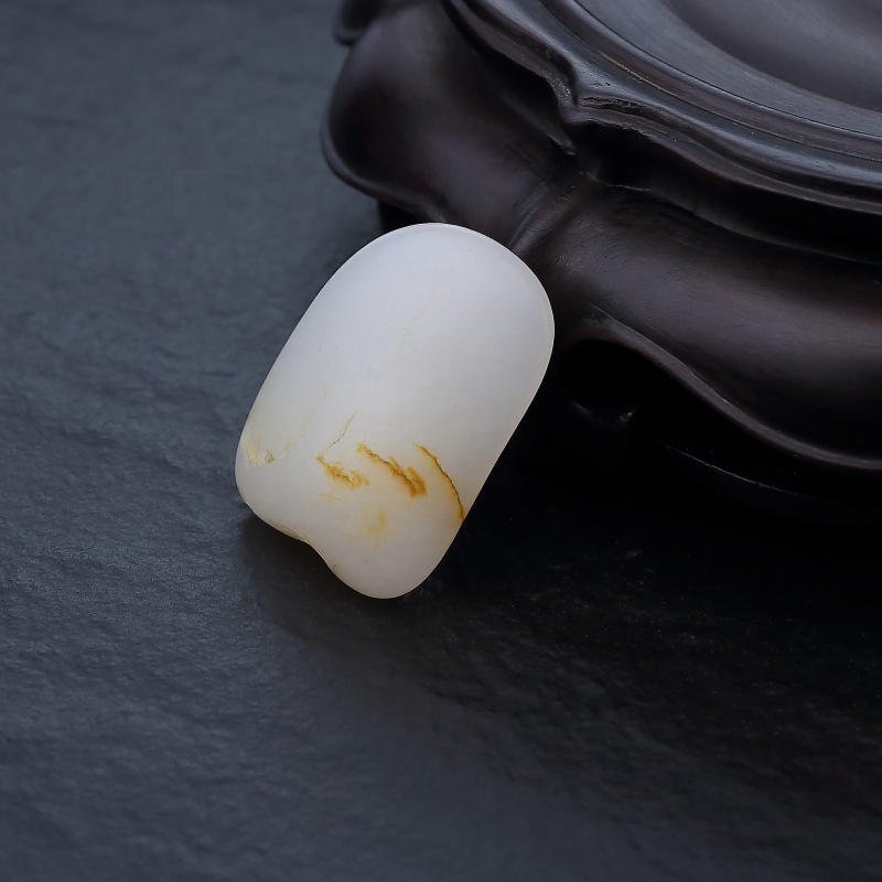 籽料俏色和田玉原石-红掌柜