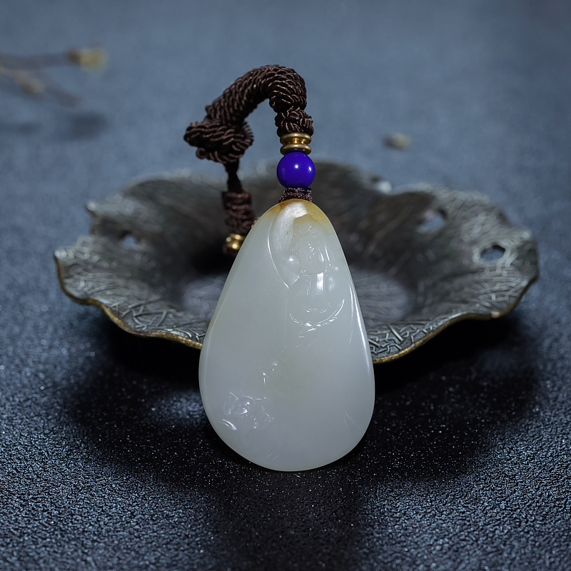 新疆天然籽料俏色和田玉观音吊坠-红掌柜