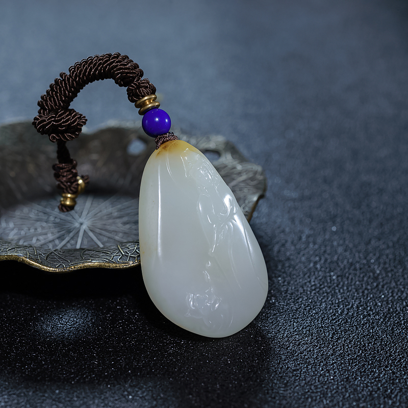 籽料俏色和田玉观音吊坠-红掌柜