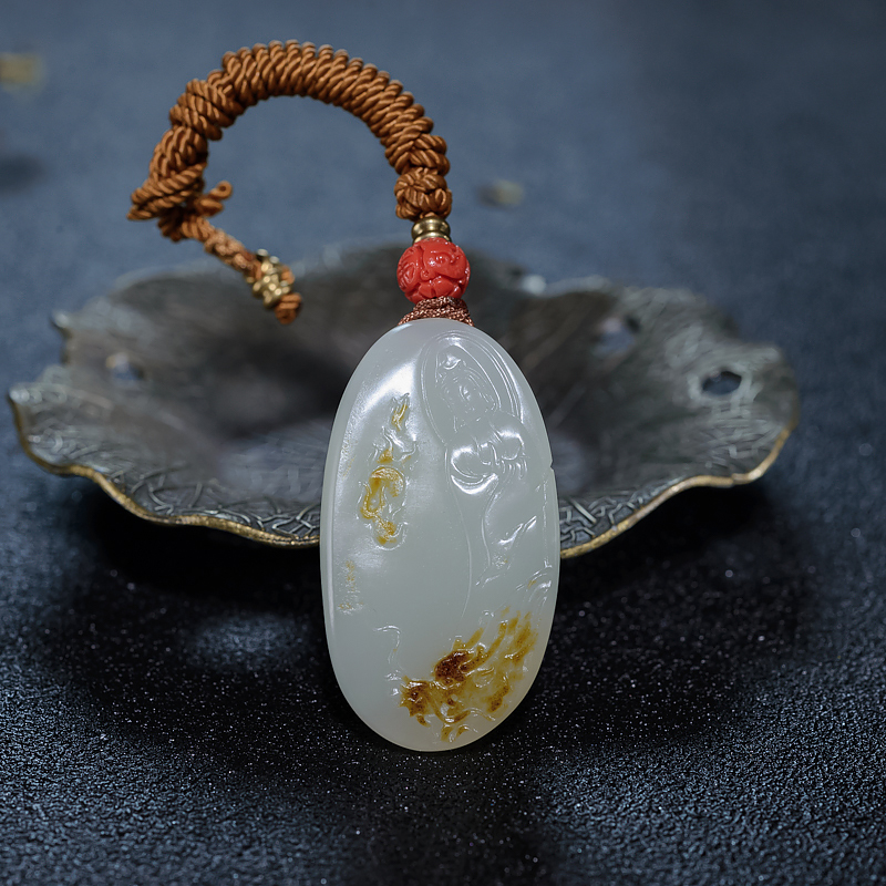新疆天然籽料俏色和田玉观音吊坠-红掌柜