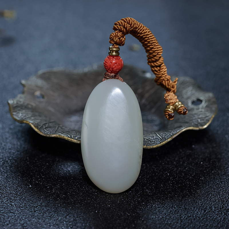 新疆天然俏色和田玉观音吊坠-红掌柜