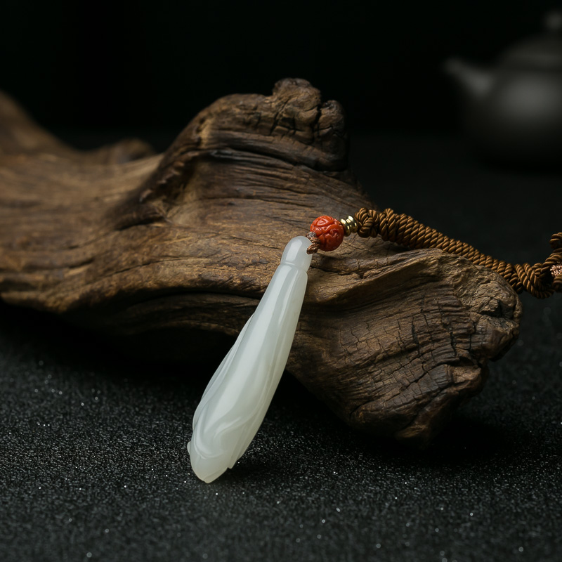 和田白玉玉兰花吊坠-红掌柜