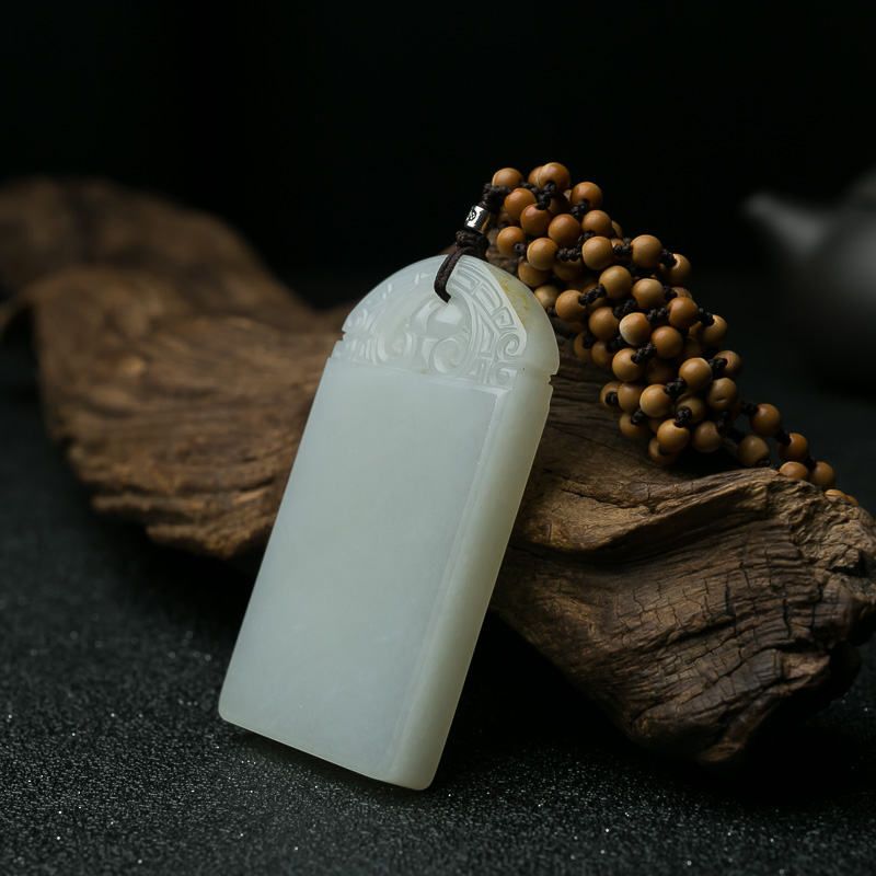 和田白玉无事牌吊坠-红掌柜