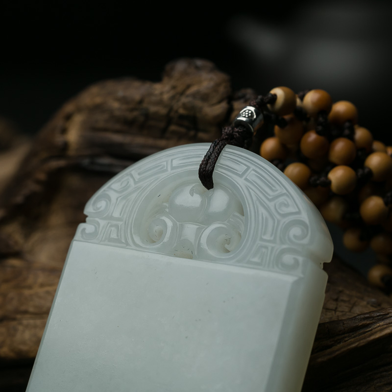 天然和田玉无事牌吊坠-红掌柜