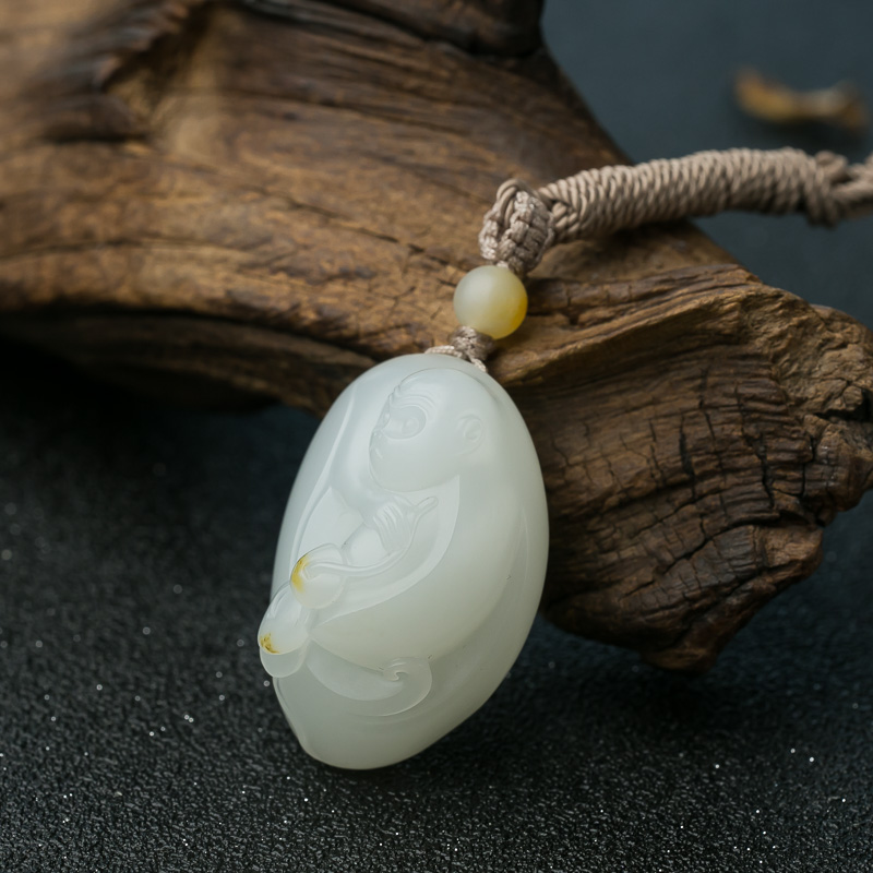 和田白玉猴子吊坠-红掌柜