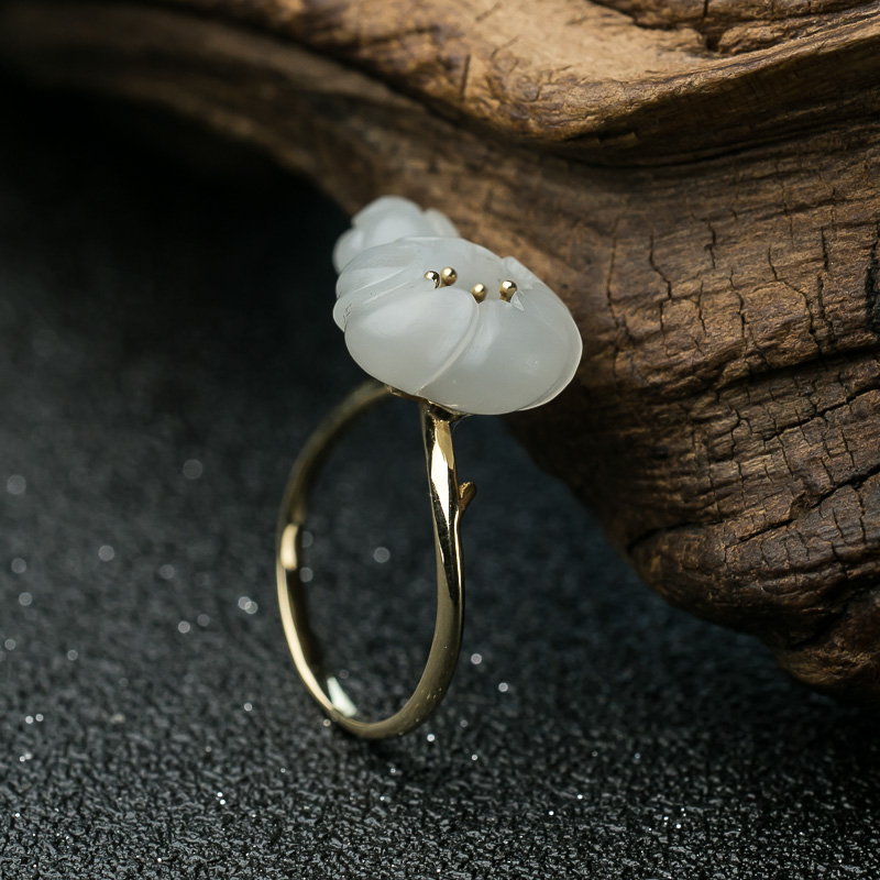 籽料和田白玉莲花戒指-红掌柜