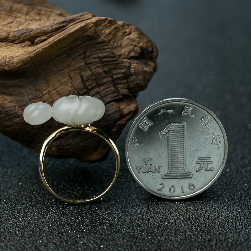 天然和田白玉莲花戒指-红掌柜