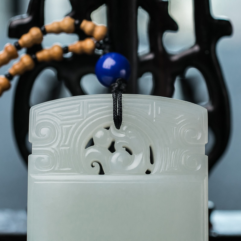 新疆和田玉无事牌吊坠-红掌柜