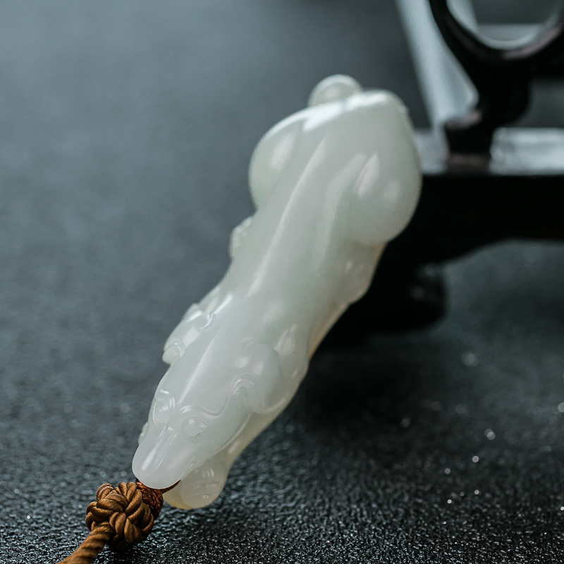 新疆和田玉旺财吊坠-红掌柜