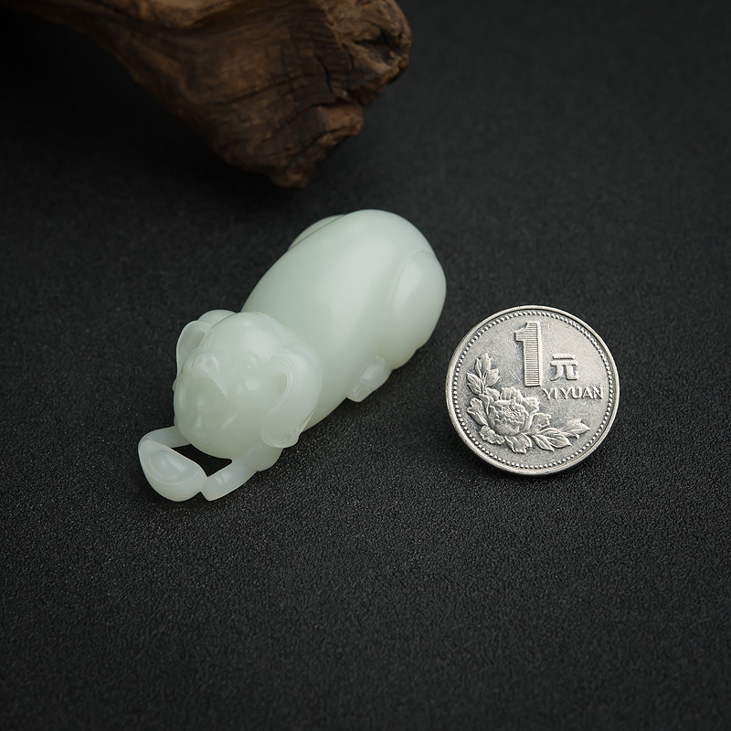 山料俄料白玉招牌猪吊坠-红掌柜