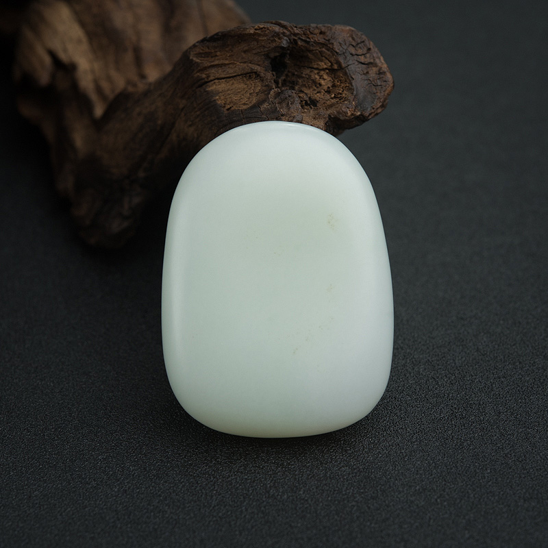 俄料福在眼前吊坠-红掌柜