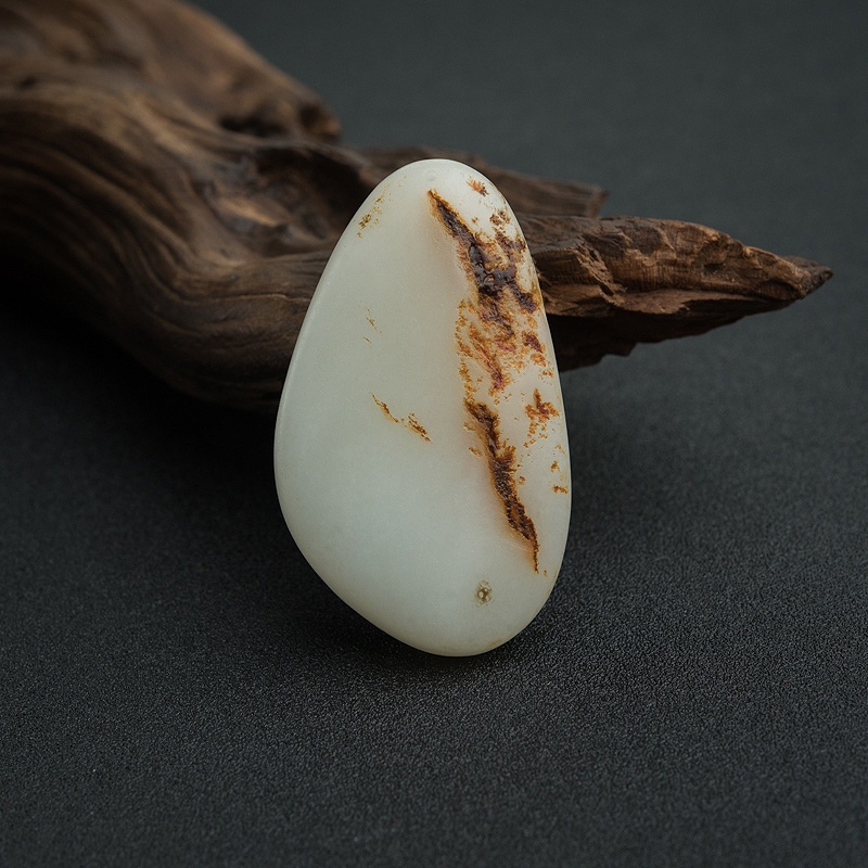 白玉山料关公吊坠-红掌柜