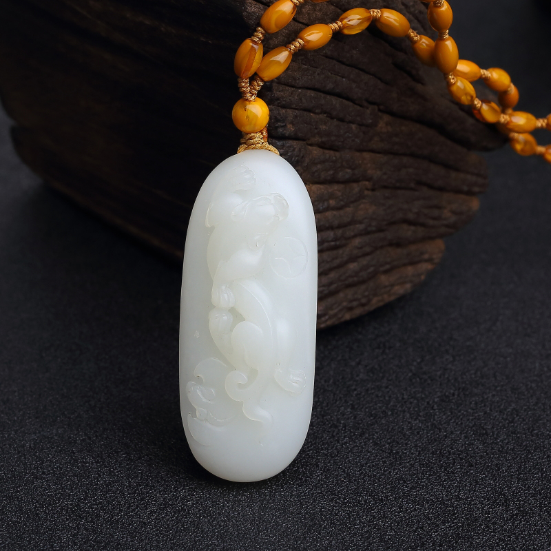 山料天然和田白玉貔貅吊坠-红掌柜