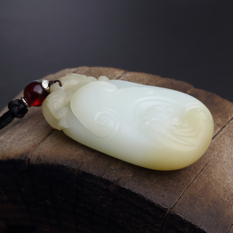 山料天然俏色和田玉手把件-红掌柜