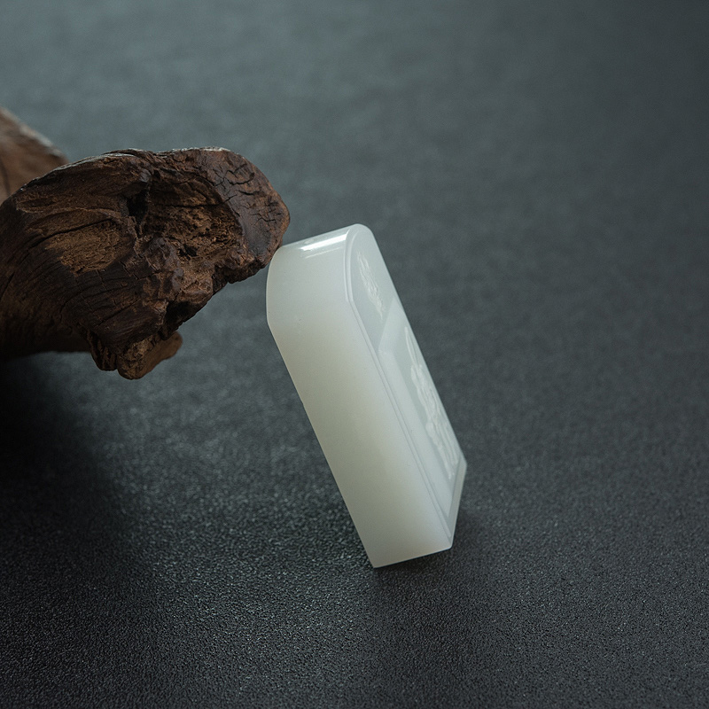 俄罗斯和田玉财神吊坠-和田玉