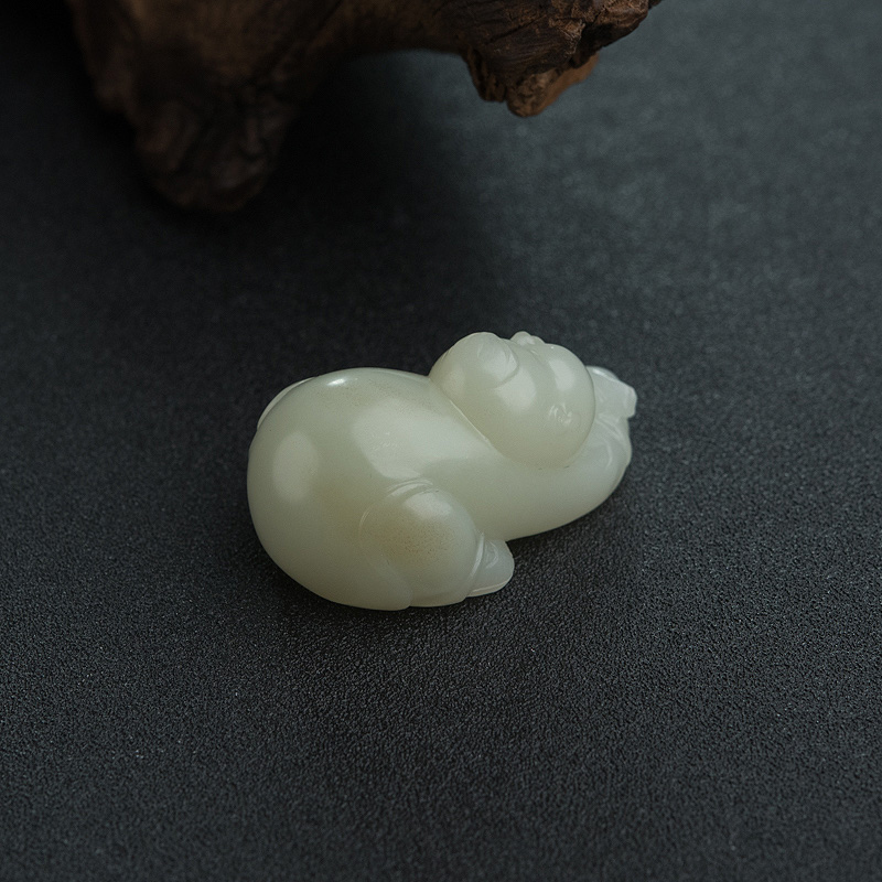 俄罗斯和田青白玉童子吊坠-红掌柜