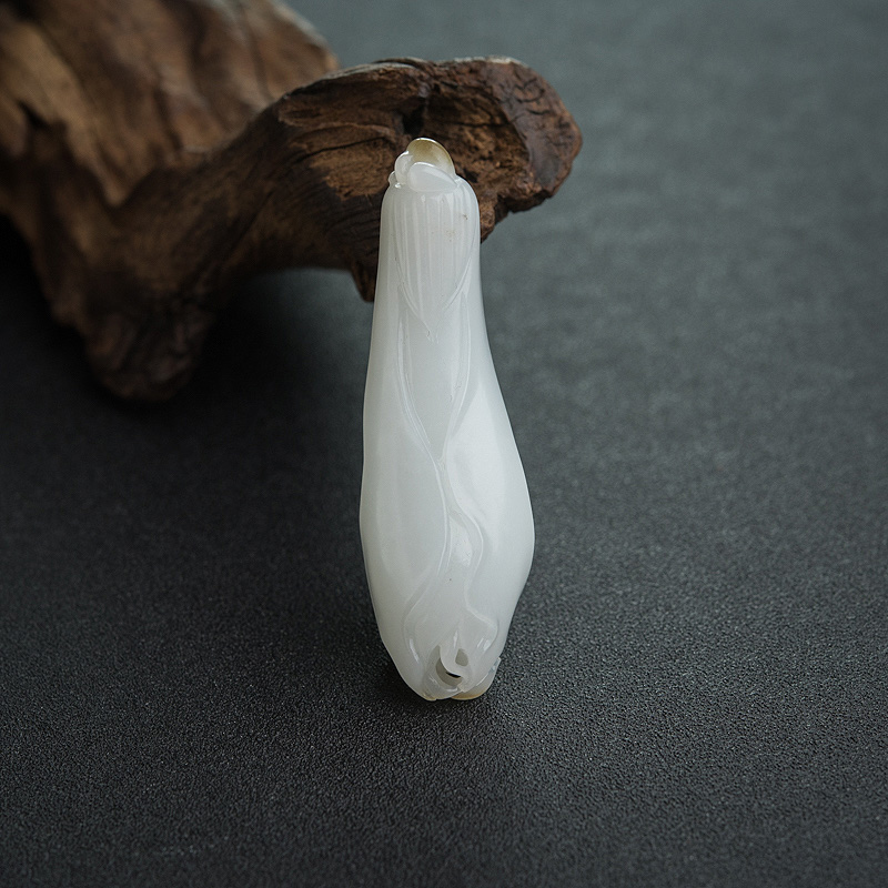 山料和田白玉玉兰花吊坠-红掌柜