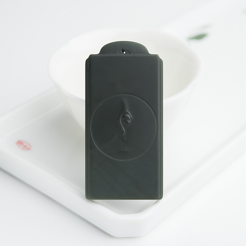 和田青玉马头吊坠-红掌柜