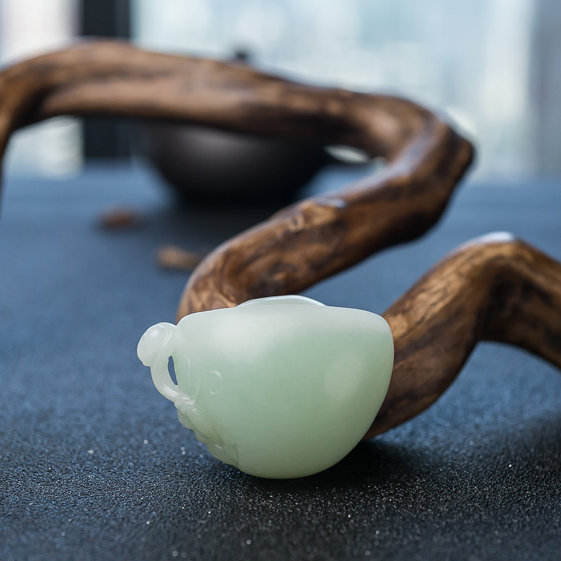 和田玉元宝吊坠-红掌柜