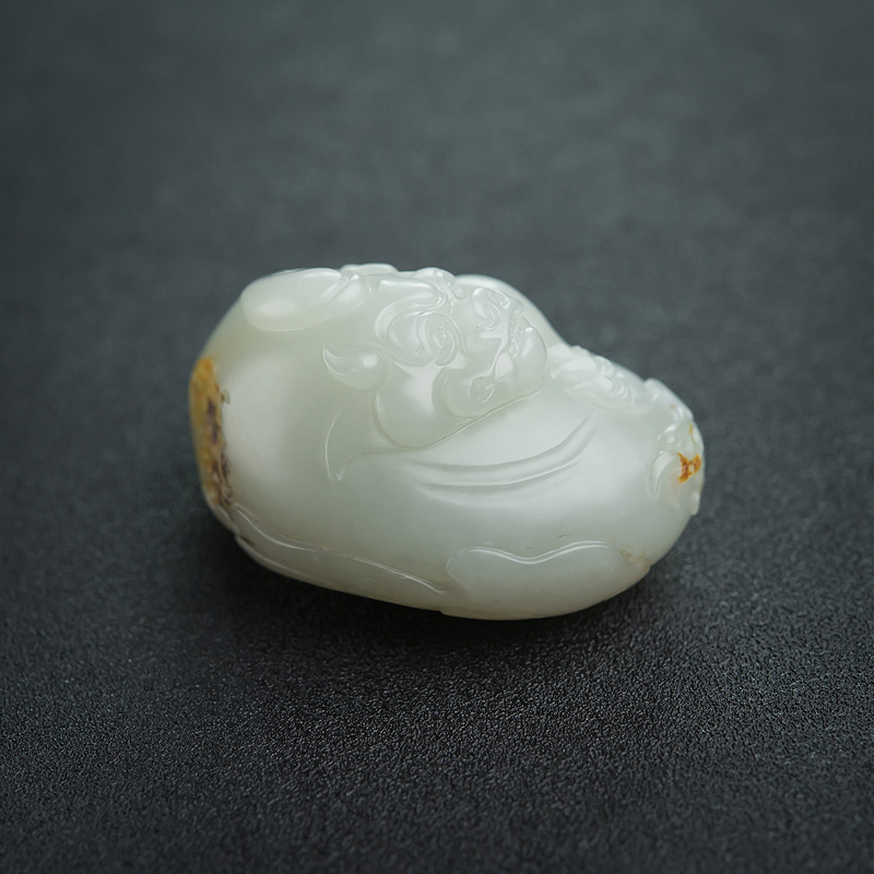 俏色和田玉貔貅手把件-红掌柜