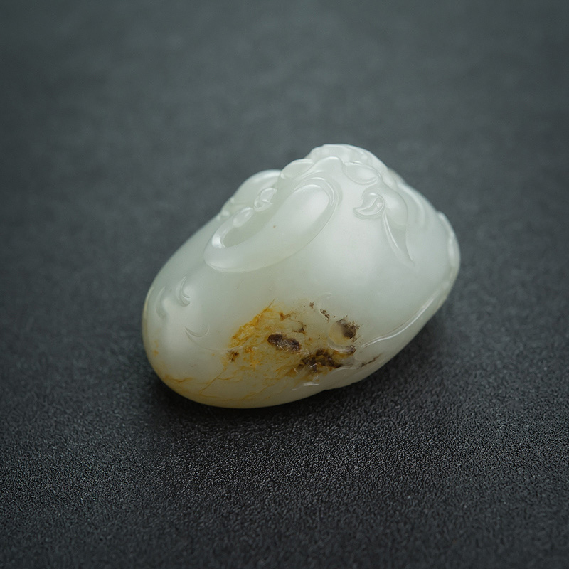 籽料和田玉貔貅手把件-红掌柜