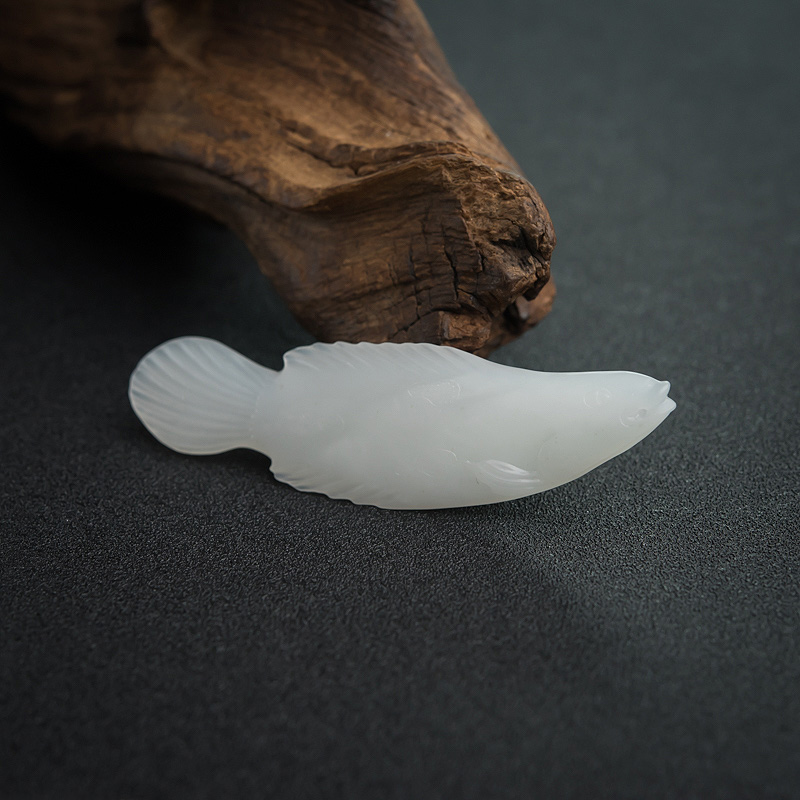 青海和田白玉鱼吊坠-红掌柜