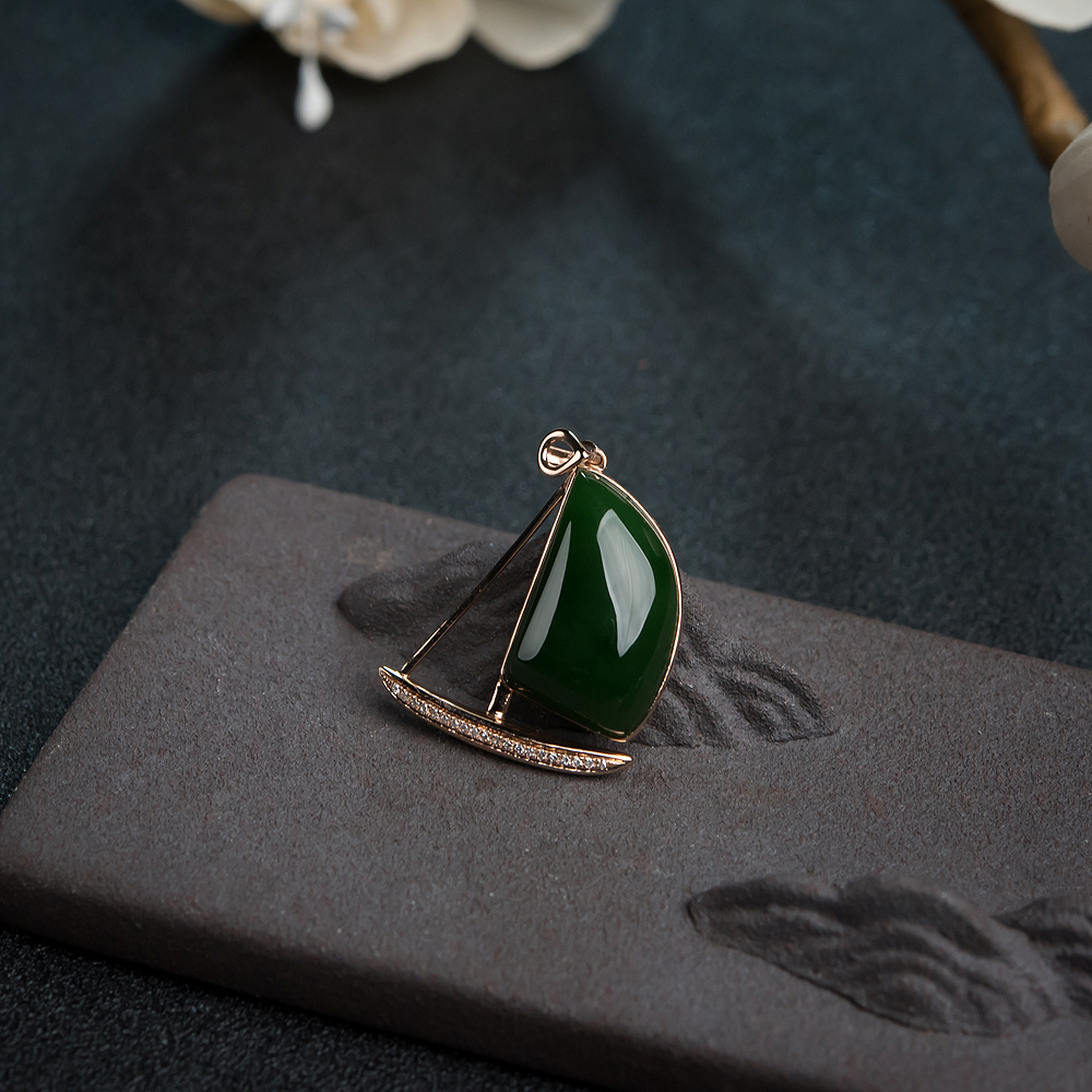 山料和田碧玉随形吊坠-红掌柜