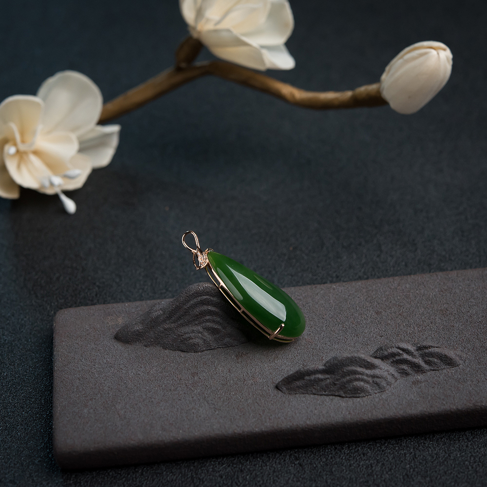 和田碧玉水滴吊坠-红掌柜