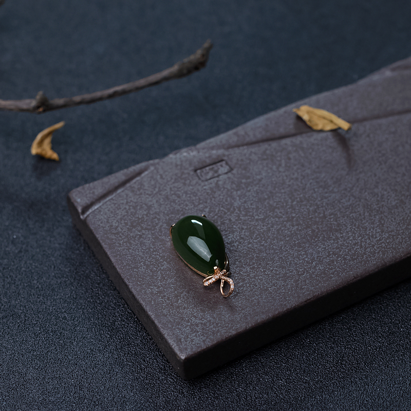 山料和田碧玉吊坠-红掌柜