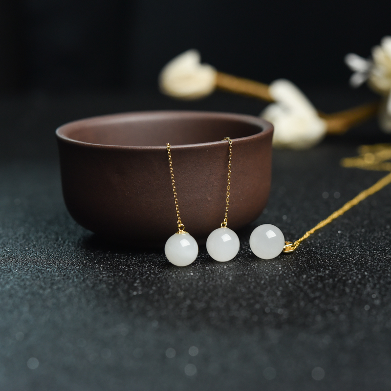 18K金镶山料和田白玉耳坠两件套-红掌柜