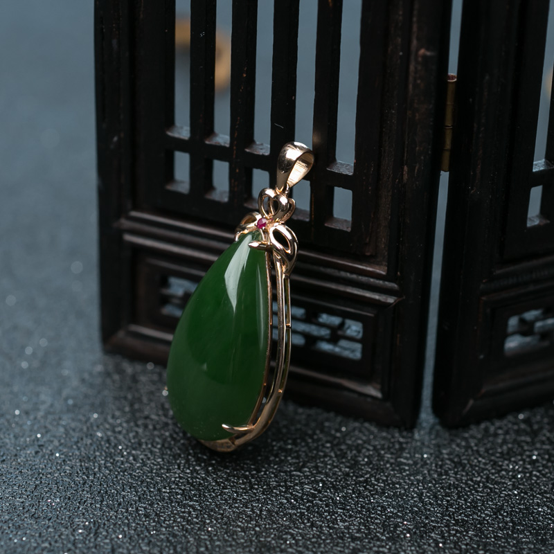 金镶钻山料和田碧玉水滴吊坠-红掌柜