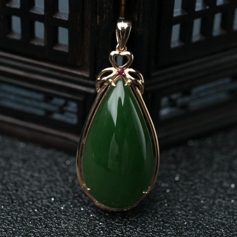 和田碧玉水滴吊坠-红掌柜