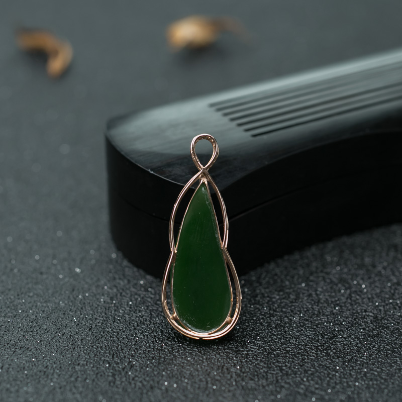 和田碧玉水滴吊坠-红掌柜