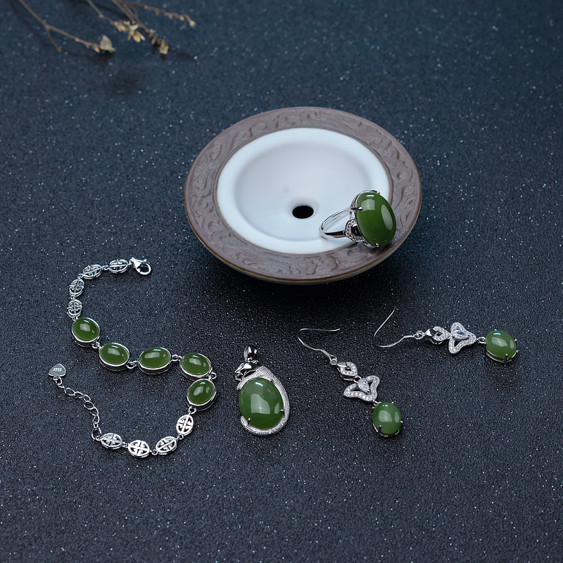 银镶和田碧玉套装-红掌柜