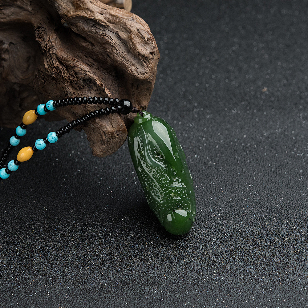 俄罗斯和田玉白菜吊坠-红掌柜