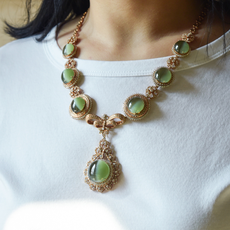 18K金镶钻山料猫眼和田玉项链-红掌柜