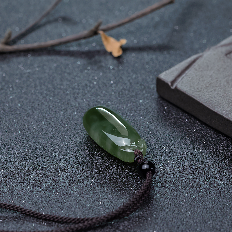 俄料天然山料和田碧玉吊坠-红掌柜