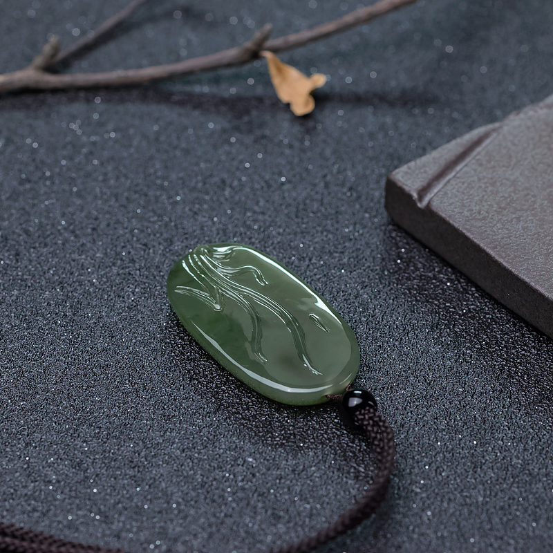 天然和田碧玉兰花吊坠-红掌柜