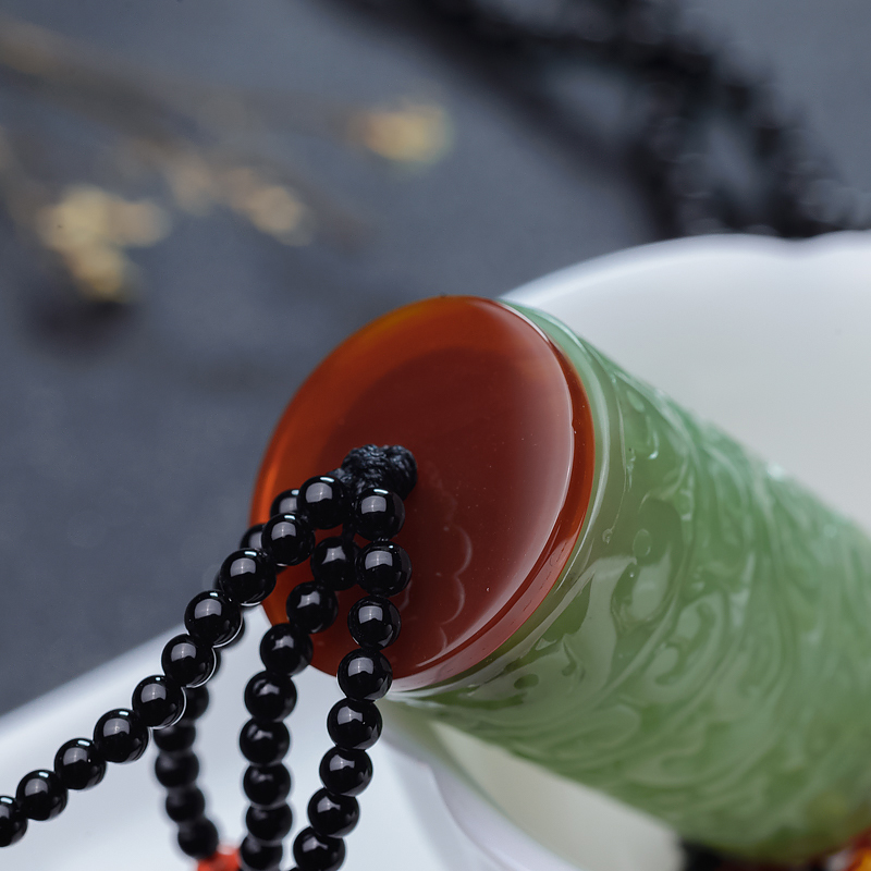 和田碧玉镂雕桶珠毛衣链-红掌柜