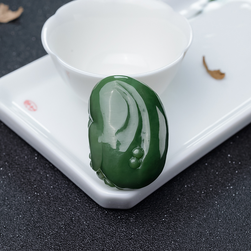 俄料天然和田碧玉貔貅吊坠-红掌柜