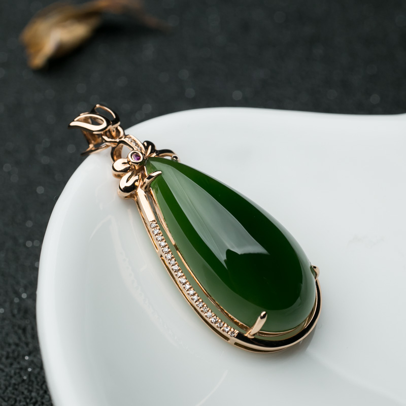 和田碧玉水滴吊坠-红掌柜