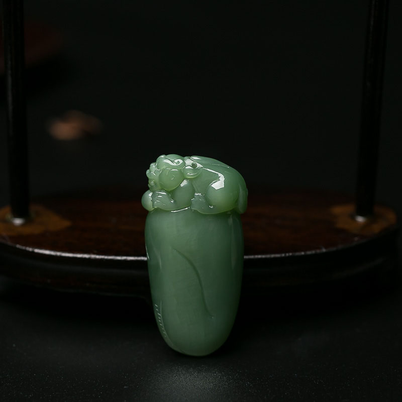 山料和田碧玉貔貅吊坠-红掌柜