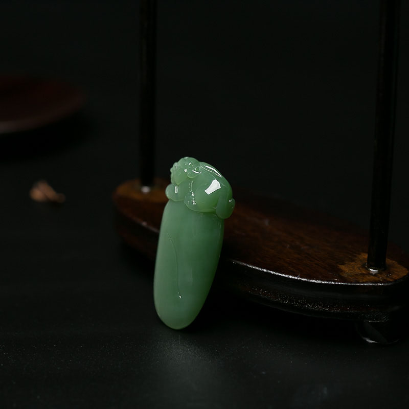 和田碧玉貔貅吊坠-红掌柜