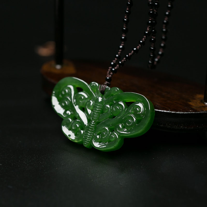 和田玉蝴蝶吊坠-红掌柜