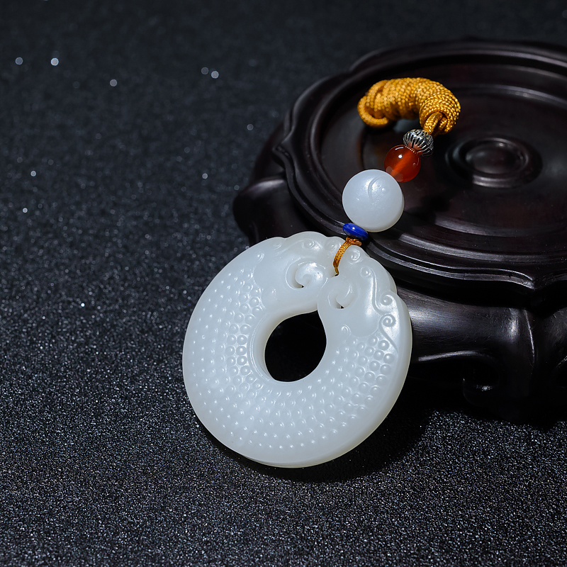 和田白玉双龙扣吊坠-红掌柜